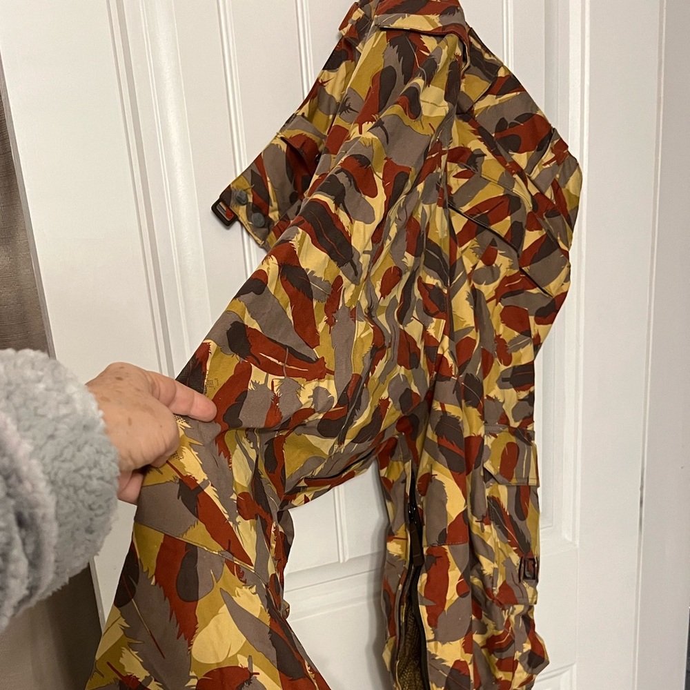 Burton snowboarding pants. Excellent condition.